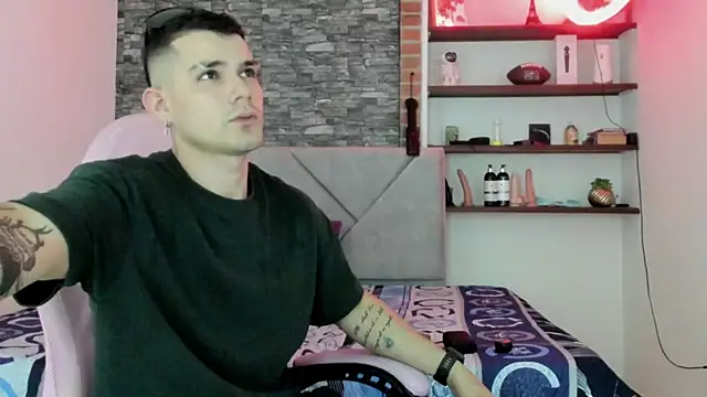 Snapshot of BooyHott_ chatting on 8, 1, 2026 BooyHott online show from 8, 1, 2026