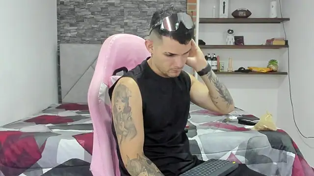 Snapshot of BooyHott_ chatting on 12, 2, 2026 BooyHott online show from 12, 2, 2026