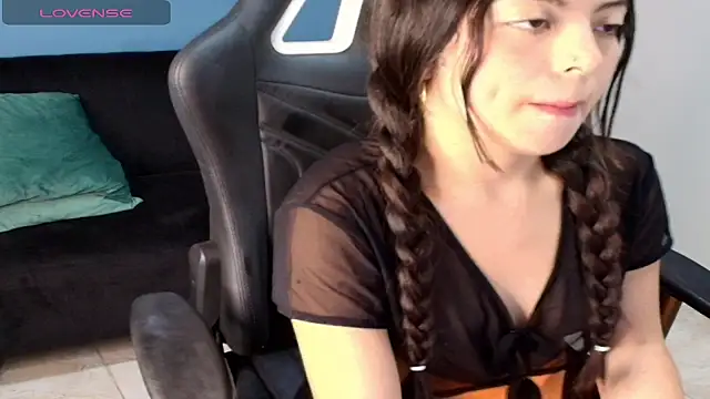 Snapshot of Johanna_Angel_ chatting on 9, 10, 2025 Johanna Angel online show from 9, 10, 2025