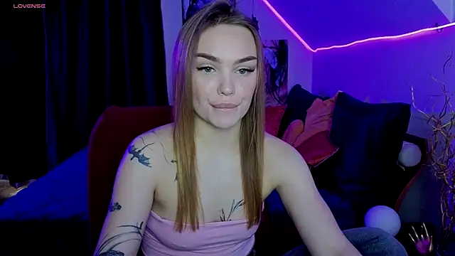 KitsyMoore online show from 14, 11, 2025