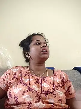 Snapshot of sweetqueen143 chatting on 14, 10, 2025 sweetqueen143 online show from 14, 10, 2025