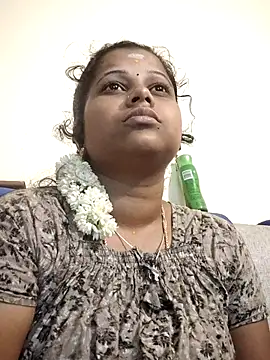 Snapshot of sweetqueen143 chatting on 15, 10, 2025 sweetqueen143 online show from 15, 10, 2025