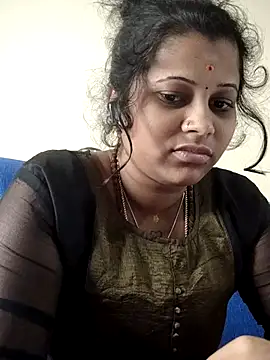 Snapshot of sweetqueen143 chatting on 15, 11, 2025 sweetqueen143 online show from 15, 11, 2025