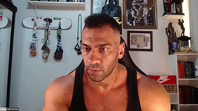 Snapshot of henryhadesflirt chatting on 25, 9, 2025 henryhadesflirt online show from 25, 9, 2025