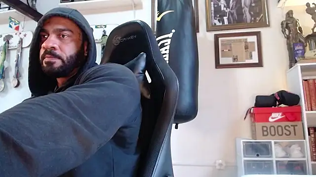 henryhadesflirt online show from 10, 4, 2026