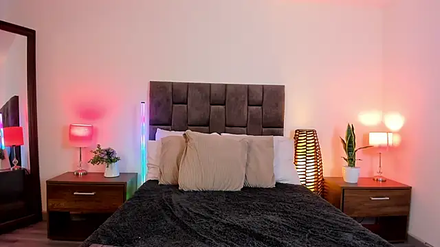 Aliccecullen online show from 4, 2, 2026