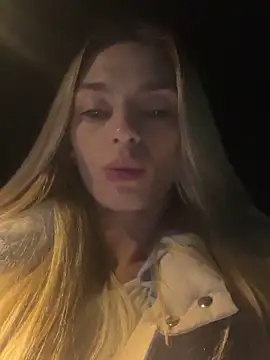 Mell chik online show from 5, 10, 2025