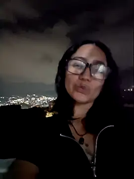 Snapshot of LunaCr0w chatting on 21, 9, 2025 LunaCr0w online show from 21, 9, 2025