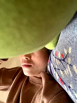 Halyy xx online show from 28, 10, 2025