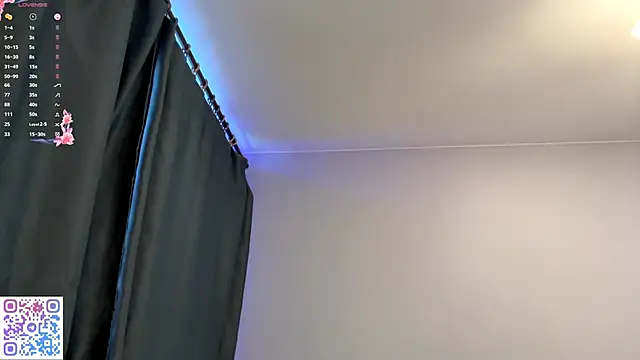 Snapshot of TanekaBoitel chatting on 29, 10, 2025 TanekaBoitel online show from 29, 10, 2025