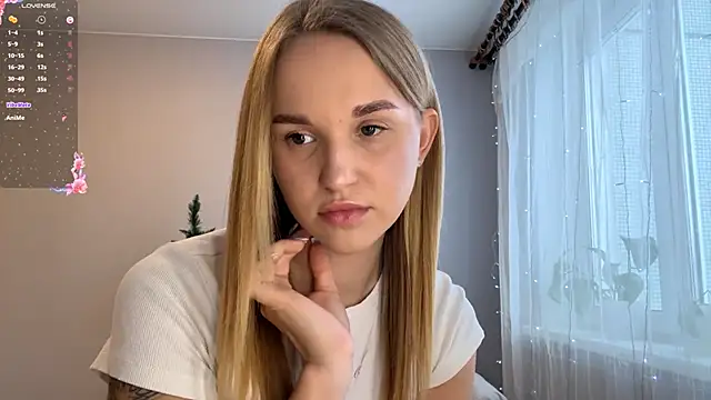 Snapshot of TanekaBoitel chatting on 12, 1, 2026 TanekaBoitel online show from 12, 1, 2026