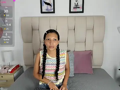 Snapshot of megansweet97 chatting on 19, 10, 2025 megansweet97 online show from 19, 10, 2025