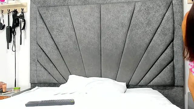 SeleneAndDorian online show from 18, 11, 2025