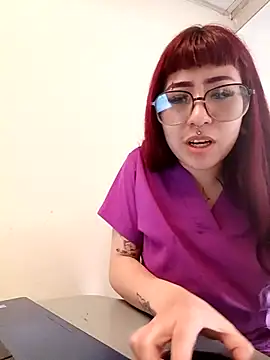 Snapshot of CAROLINA_17- chatting on 2, 10, 2025 CAROLINA 17- online show from 2, 10, 2025