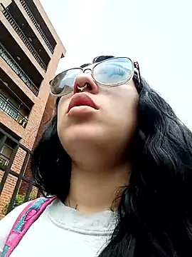 Snapshot of CAROLINA_17- chatting on 14, 10, 2025 CAROLINA 17- online show from 14, 10, 2025