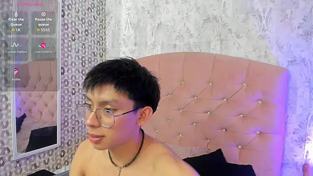 liam twiink online show from 18, 10, 2025