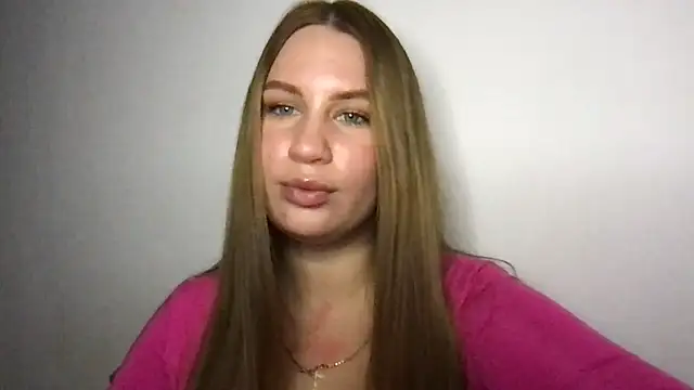 goodgirl2332 online show from 25, 9, 2025