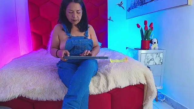 EvaGoddess  online show from 13, 1, 2026