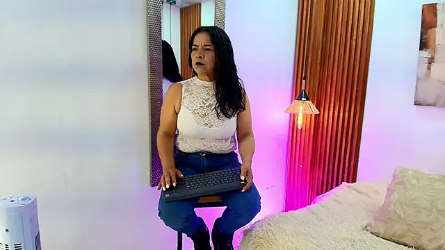 Snapshot of EvaGoddess_ chatting on 14, 6, 2026 EvaGoddess online show from 14, 6, 2026