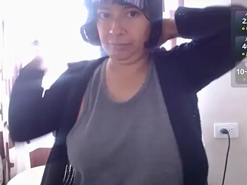 Snapshot of Acelinrose chatting on 26, 4, 2026 Acelinrose online show from 26, 4, 2026