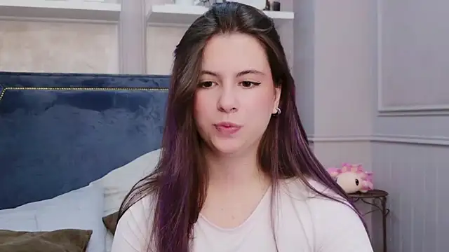 Akira Halls online show from 8, 11, 2025