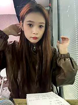 YY-27 online show from 4, 11, 2025