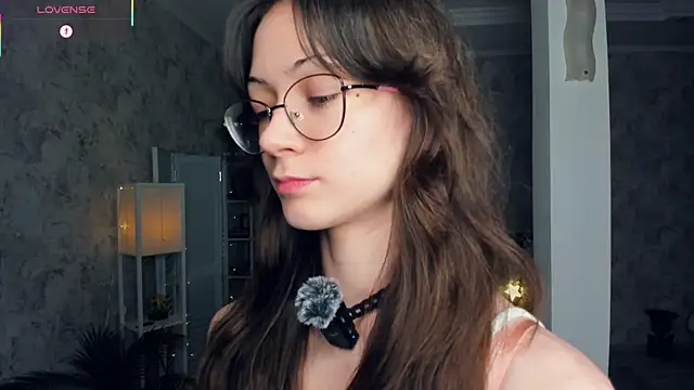 ReneeLippeatt online show from 17, 12, 2025