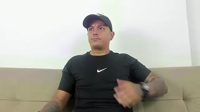 MaximoHall86 online show from 10, 11, 2025