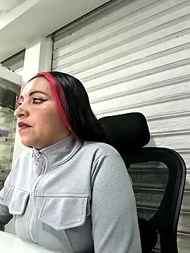 Alisson Stonee online show from 2, 4, 2026