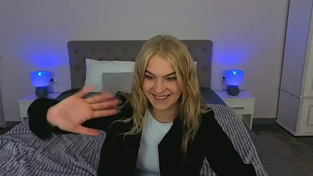 AlinaLiii online show from 25, 4, 2026