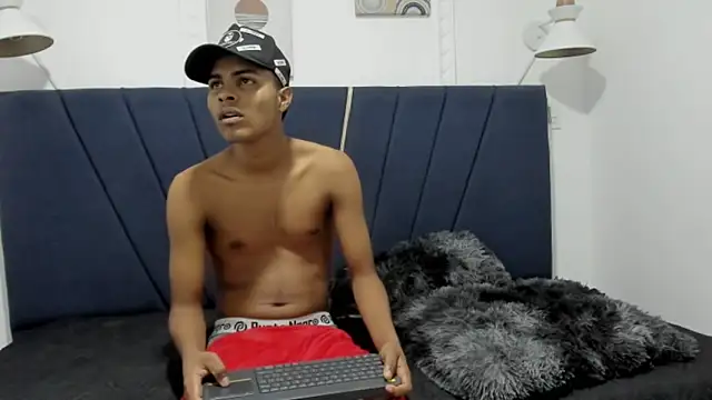 sofii perverse online show from 3, 10, 2025