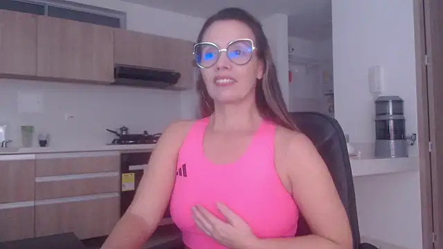 Snapshot of LovePaula chatting on 20, 3, 2026 LovePaula online show from 20, 3, 2026