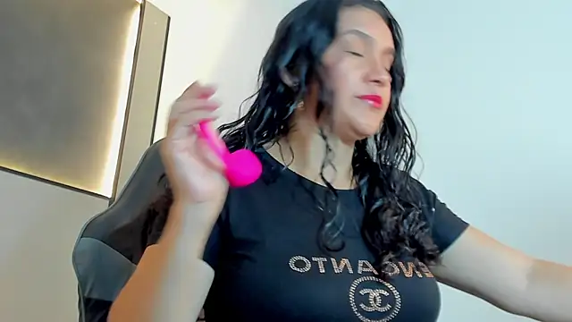 zoee zi online show from 15, 10, 2025