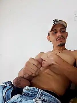 LATINO27CM online show from 31, 10, 2025