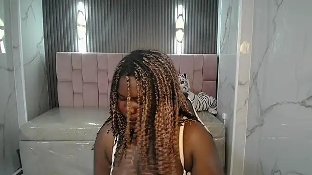 Snapshot of Soffia_b chatting on 11, 10, 2025 Soffia b online show from 11, 10, 2025