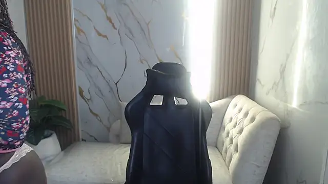 Snapshot of Soffia_b chatting on 28, 10, 2025 Soffia b online show from 28, 10, 2025