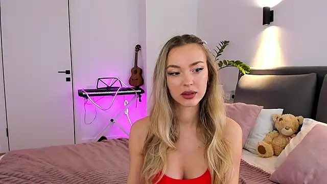 Snapshot of Kelly__Gray chatting on 1, 4, 2026 Kelly Gray online show from 1, 4, 2026