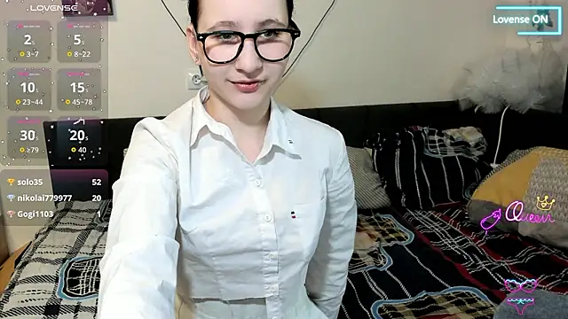 Snapshot of ChristinaFivePlus chatting on 19, 1, 2026 ChristinaFivePlus online show from 19, 1, 2026