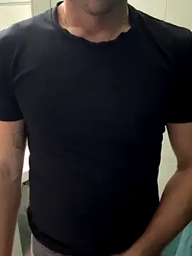 Snapshot of giovan2020 chatting on 29, 10, 2025 giovan2020 online show from 29, 10, 2025