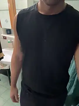 Snapshot of giovan2020 chatting on 3, 11, 2025 giovan2020 online show from 3, 11, 2025