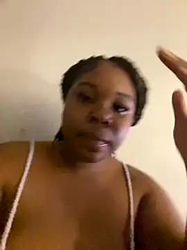 ChocolateKissesBaee online show from 28, 9, 2025