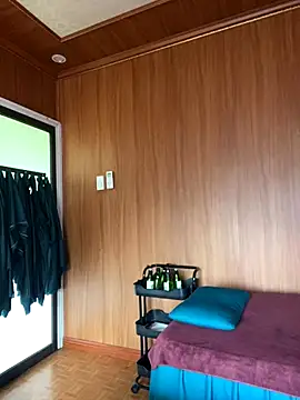 violet-00 online show from 19, 12, 2025