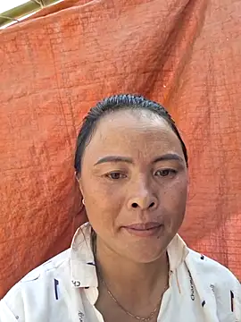 Snapshot of xuxulovezz chatting on 10, 10, 2025 xuxulovezz online show from 10, 10, 2025