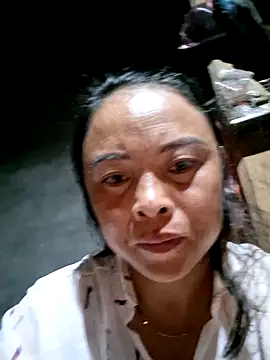 Snapshot of xuxulovezz chatting on 10, 10, 2025 xuxulovezz online show from 10, 10, 2025