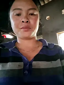 Snapshot of xuxulovezz chatting on 10, 11, 2025 xuxulovezz online show from 10, 11, 2025