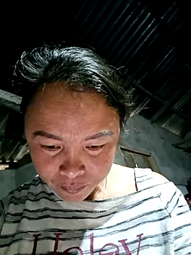 Snapshot of xuxulovezz chatting on 12, 11, 2025 xuxulovezz online show from 12, 11, 2025