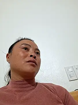 Snapshot of xuxulovezz chatting on 19, 11, 2025 xuxulovezz online show from 19, 11, 2025