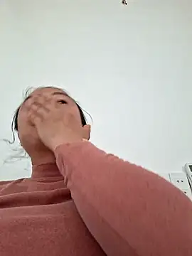 Snapshot of xuxulovezz chatting on 20, 11, 2025 xuxulovezz online show from 20, 11, 2025