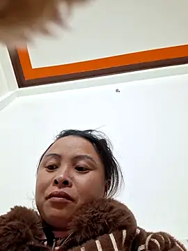 Snapshot of xuxulovezz chatting on 28, 11, 2025 xuxulovezz online show from 28, 11, 2025