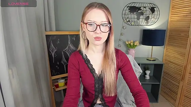 Snapshot of elliupp chatting on 17, 4, 2026 elliupp online show from 17, 4, 2026